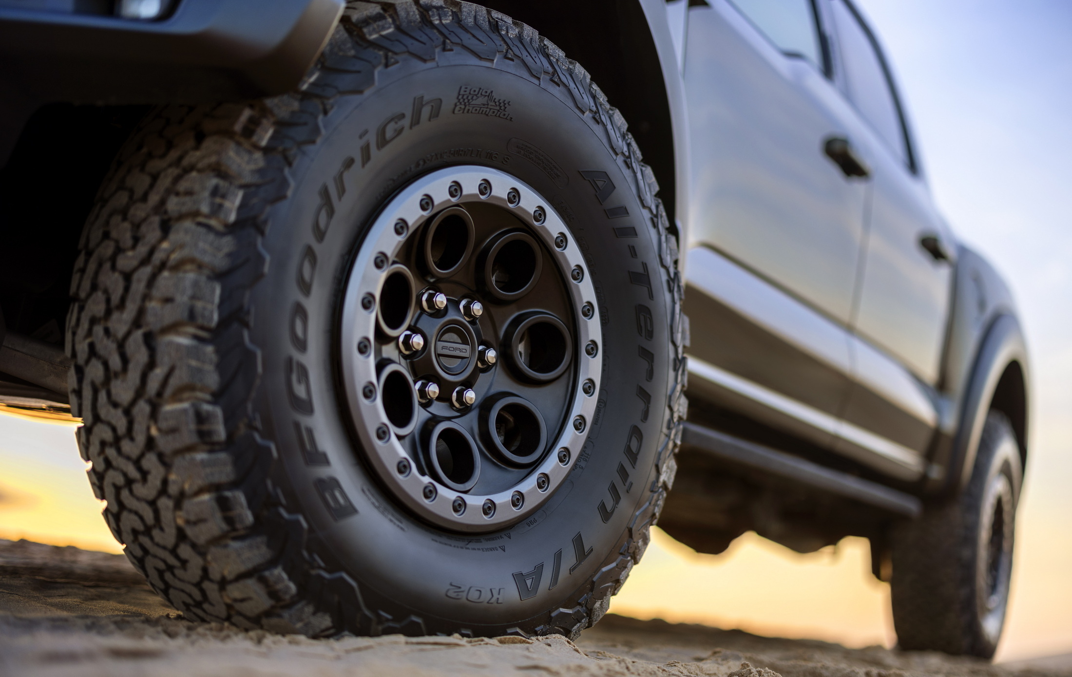 10 New Ford Raptors Worth $1M Stolen From Assembly Plant After Keys ...