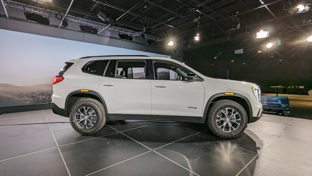 Release of the 2024 GMC Acadia
