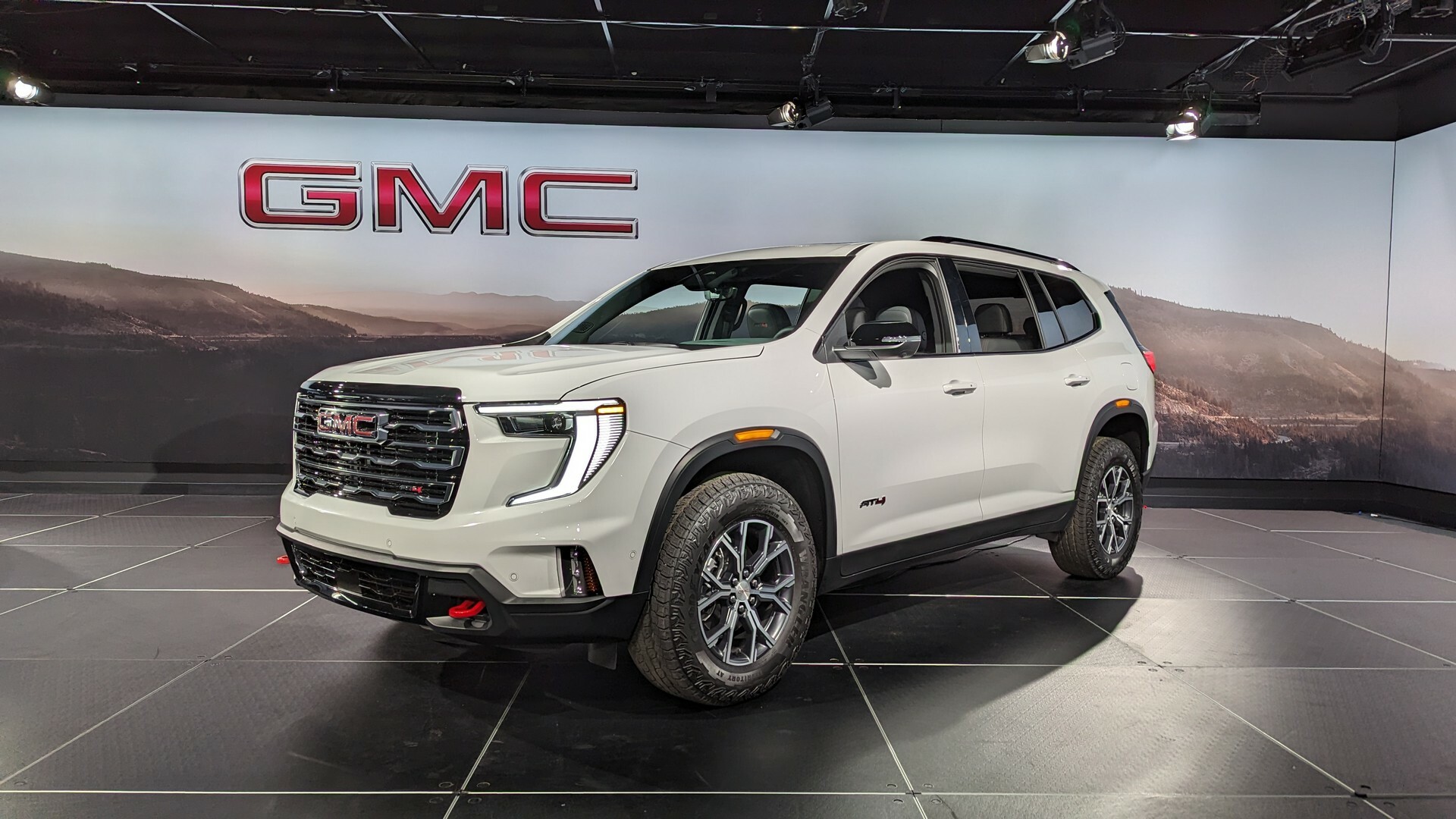 2024 GMC Acadia Grew Nearly A Foot Due To Covid And Changing Customer ...