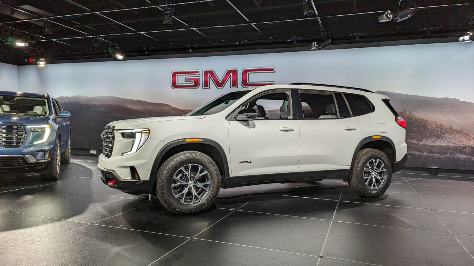 2024 GMC Acadia Grew Nearly A Foot Due To Covid And Changing Customer ...