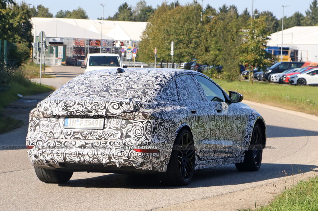  Audi’s Next-Gen Electric RS6 Caught For The First Time Hiding Its Fender Flares