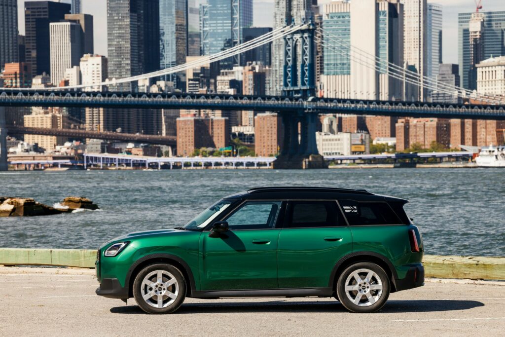 2025 MINI Countryman Electric Makes U.S. Debut, Confirmed For Fall 2024  Launch