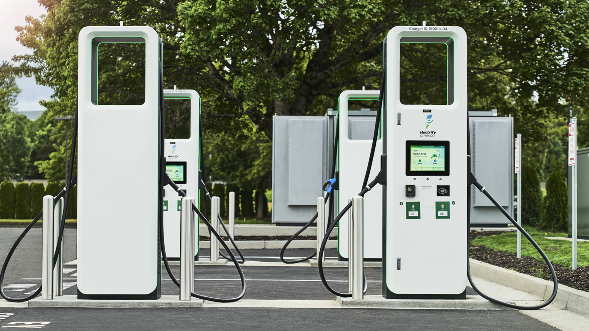 Electric Vehicles Need More—and Faster—Charging Stations. How Do We Get  Them? - WSJ