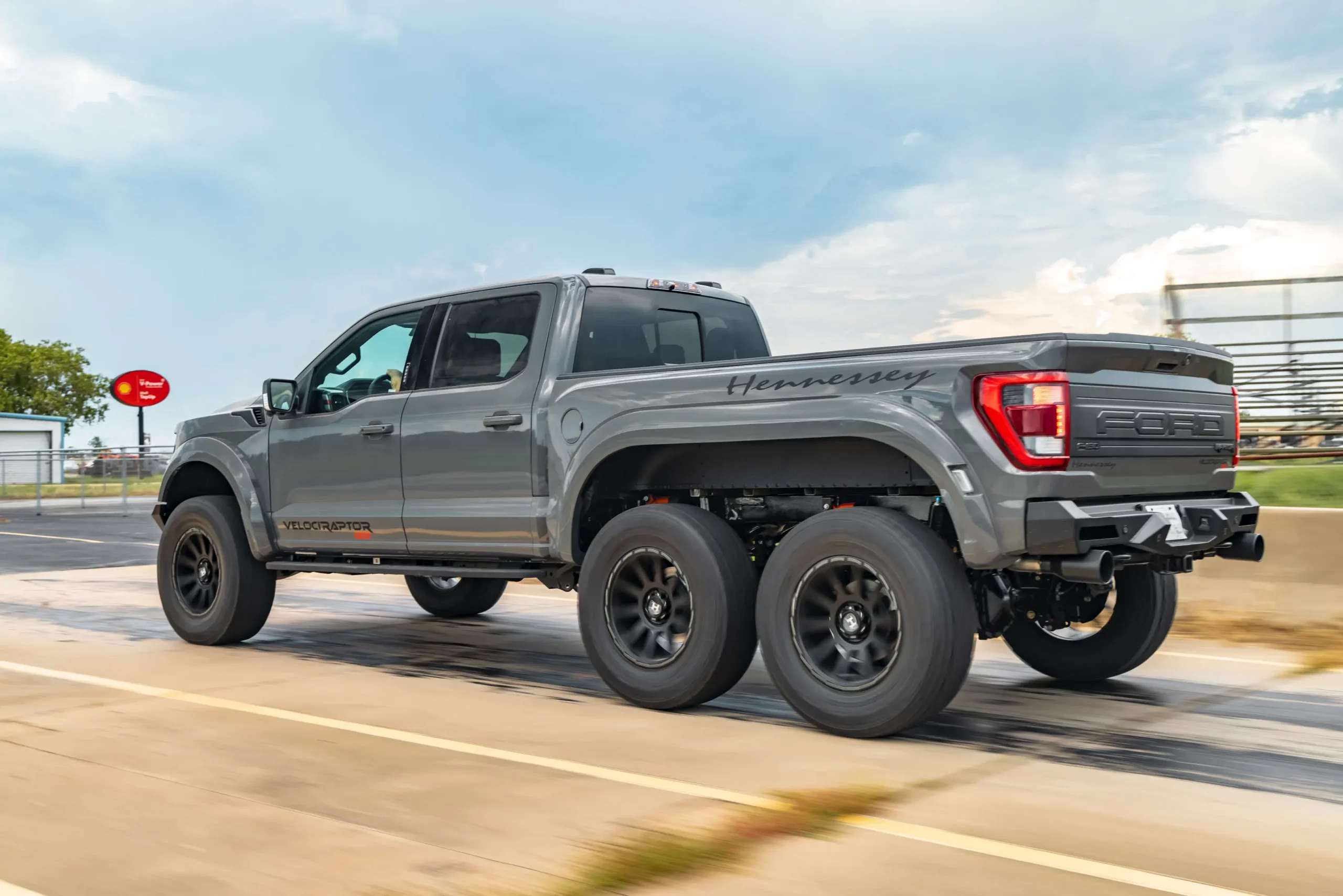 Ford Raptor Hennessey Velociraptor 6x6