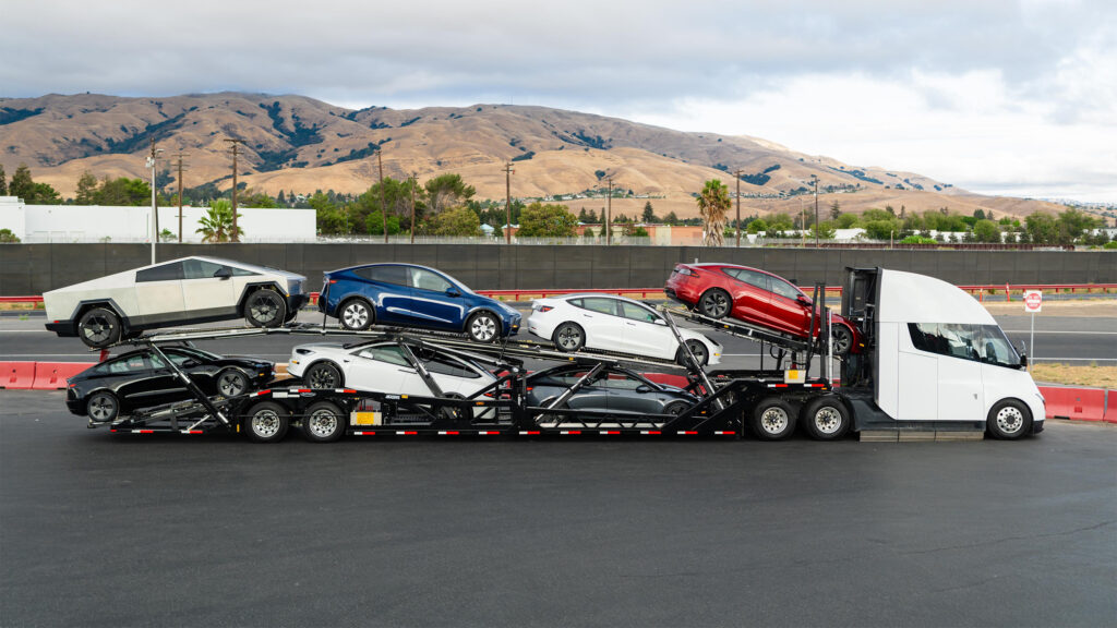  Tesla “Family Photo” Reveals Cybertruck’s Size Compared To The Other Models