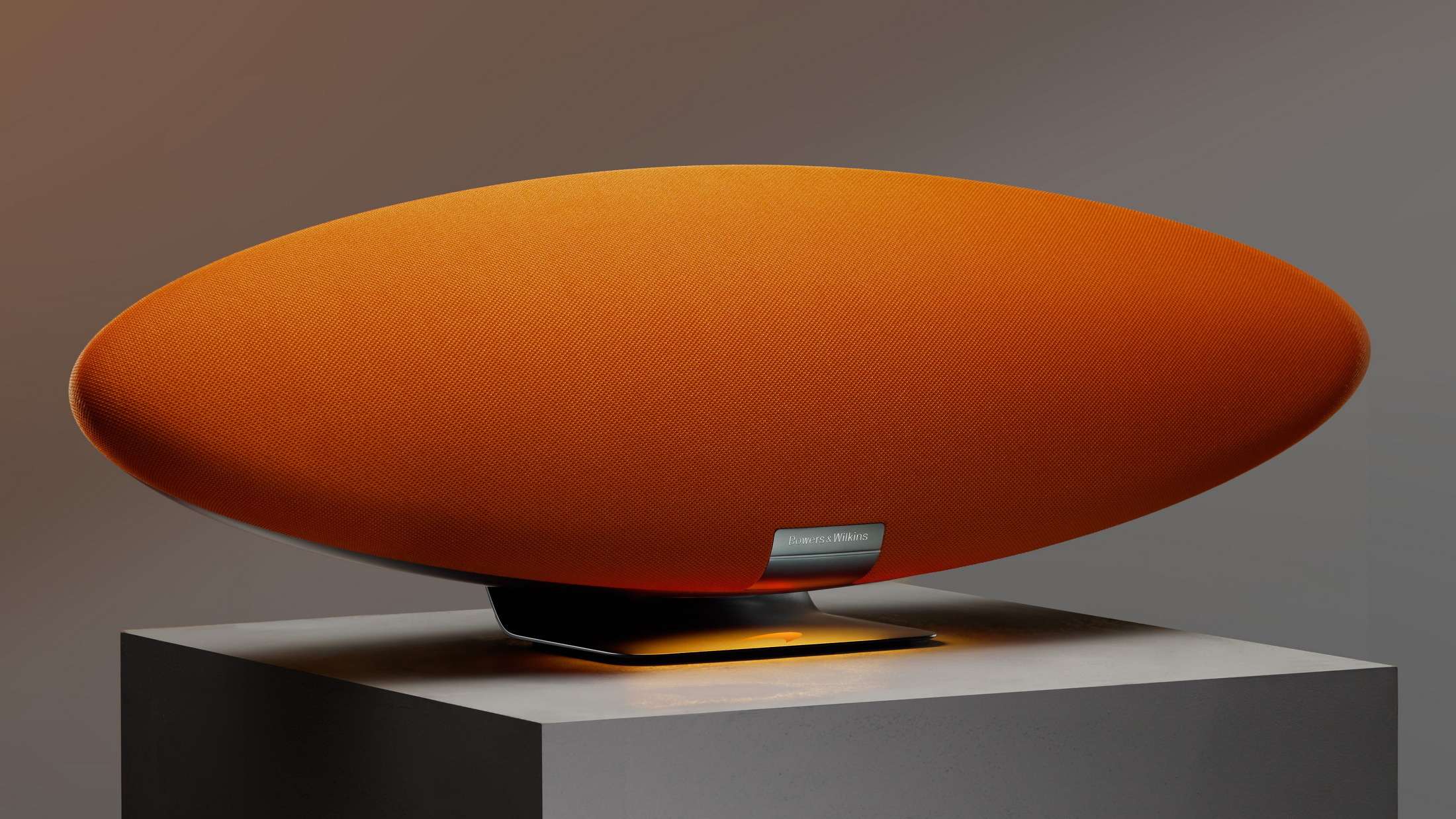 Bowers & Wilkins Reveals Limited-Edition $900 “Zeppelin” Speaker