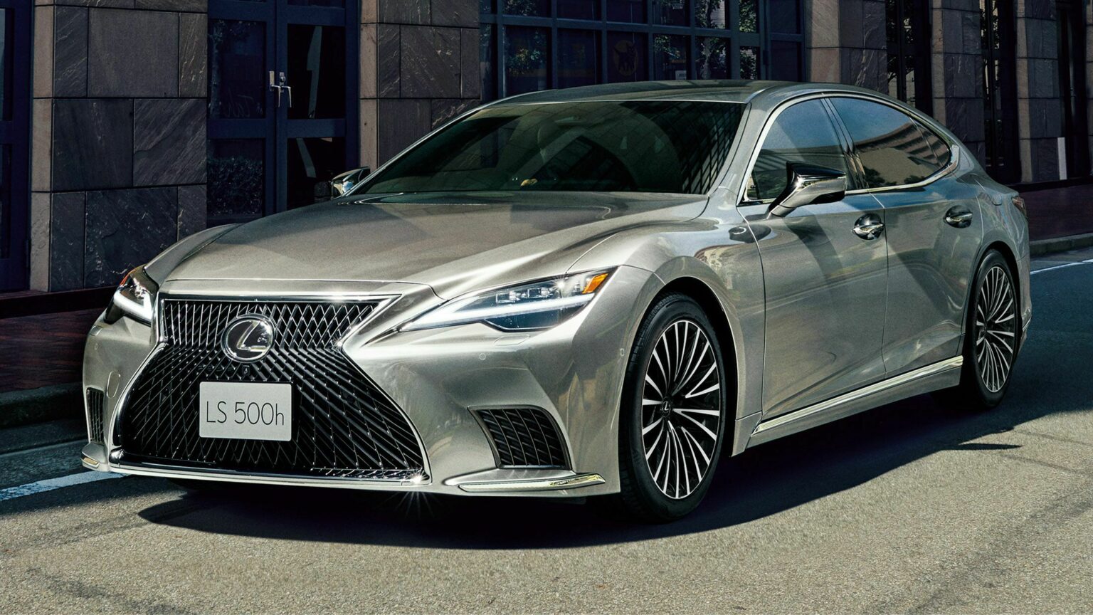 2024 Lexus LS Debuts in Japan With New Digital Instrument Cluster And ...