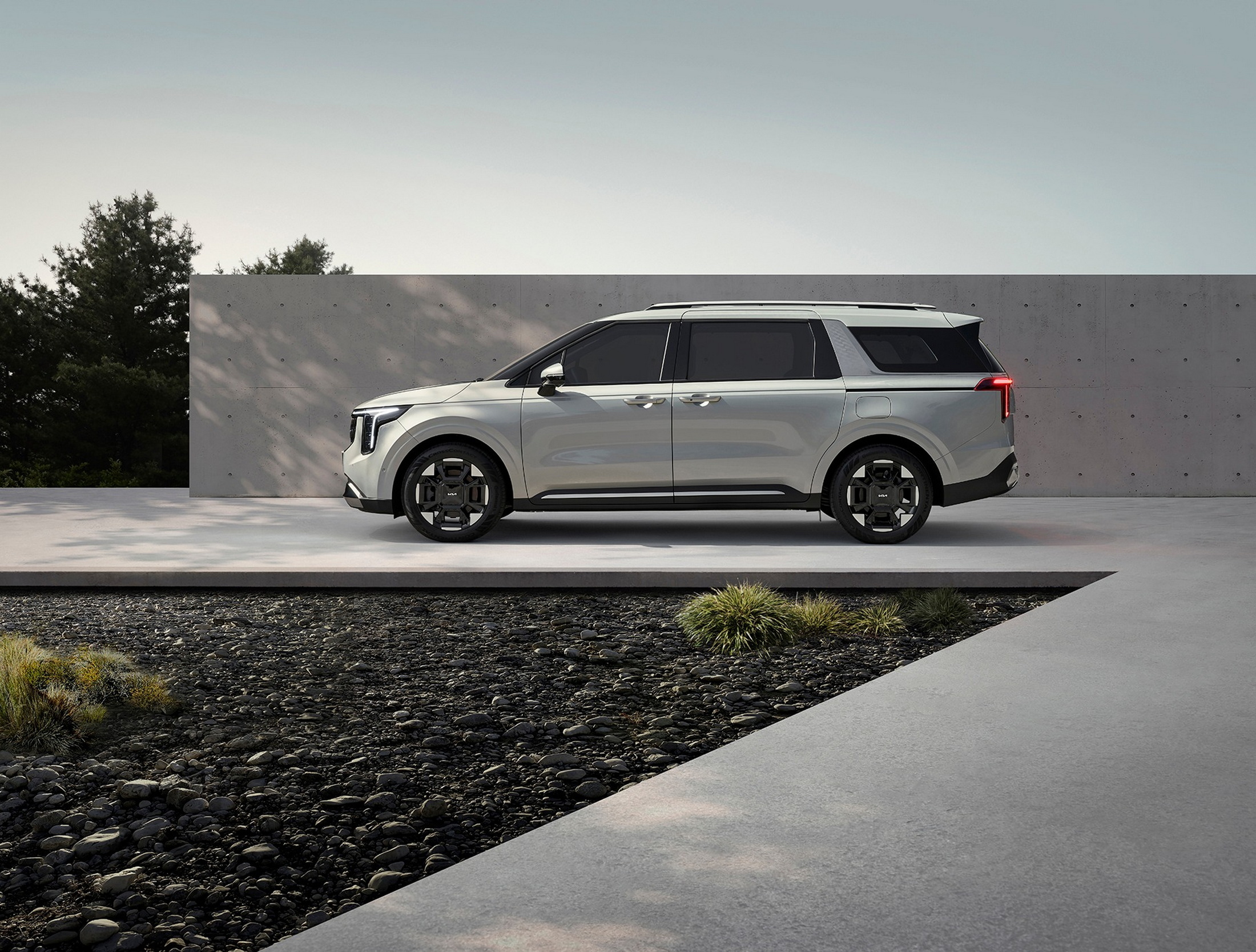 2025 Kia Carnival Refreshed With A More Serious Face And A Hybrid ...