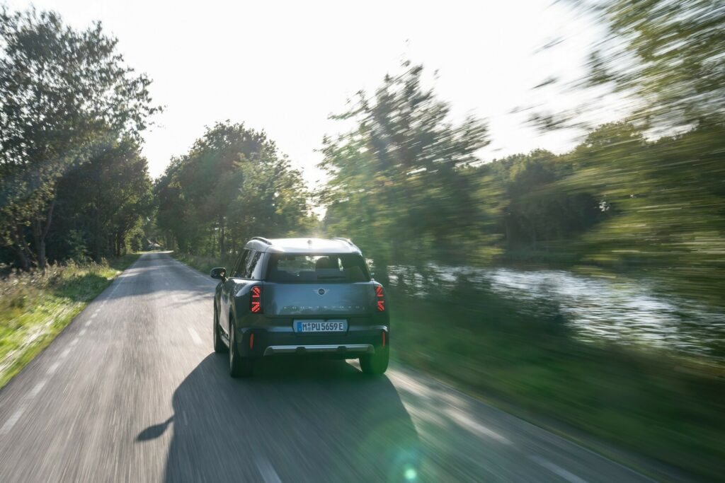 Mini’s 2025 Countryman SE ALL4 Is A Refined And Semi-Rugged EV | Carscoops