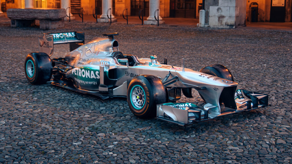  Lewis Hamilton’s First Race-Winning Mercedes F1 Car May Sell For $15 Million