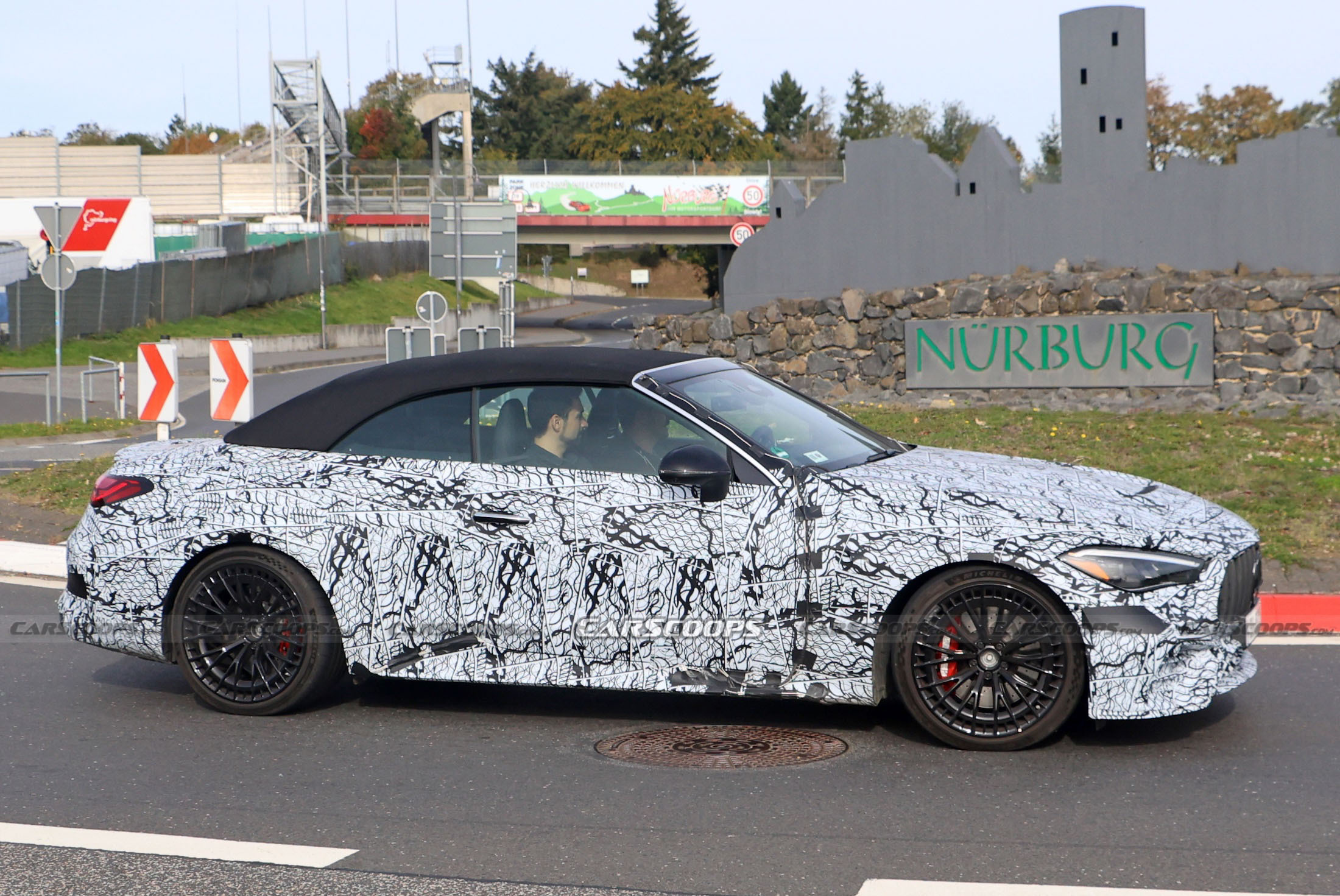 Mercedes-AMG CLE 53 Cabrio Shows Off Angry Face And Flared Fenders In ...