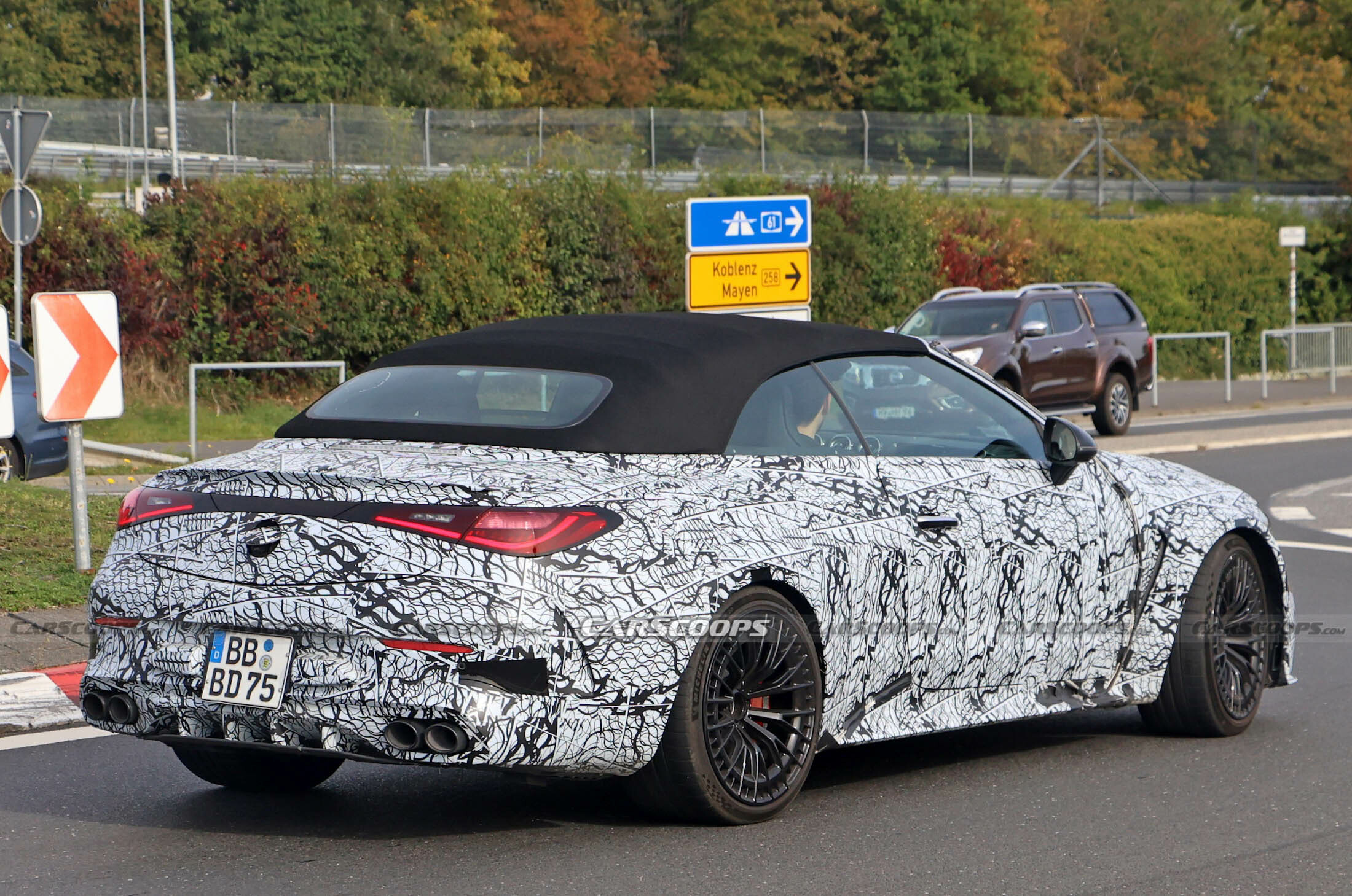 Mercedes-AMG CLE 53 Cabrio Shows Off Angry Face And Flared Fenders In ...