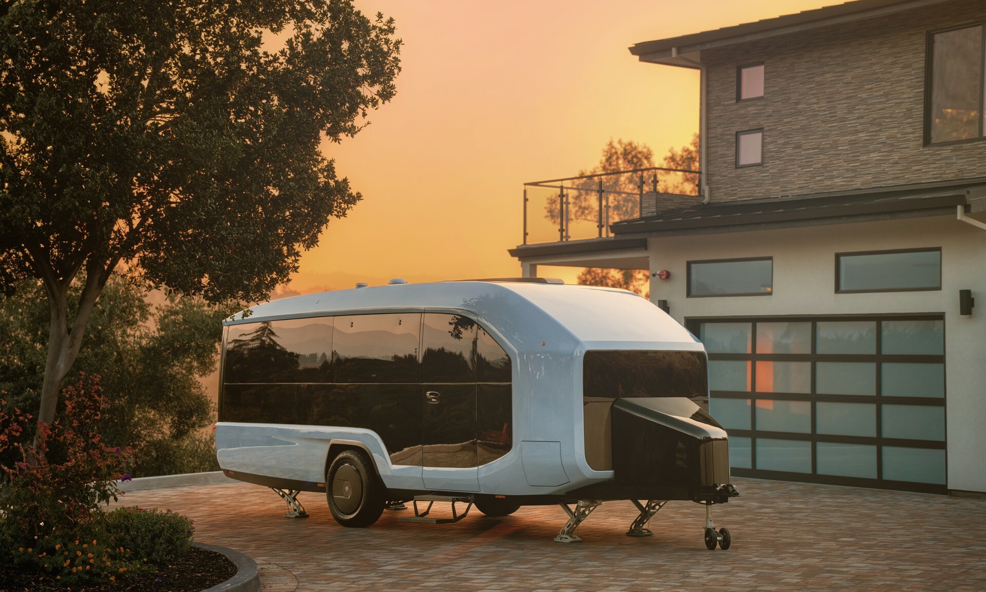 Pebble Flow Is A Self-Propelled Electric Travel Trailer That’s Changing ...