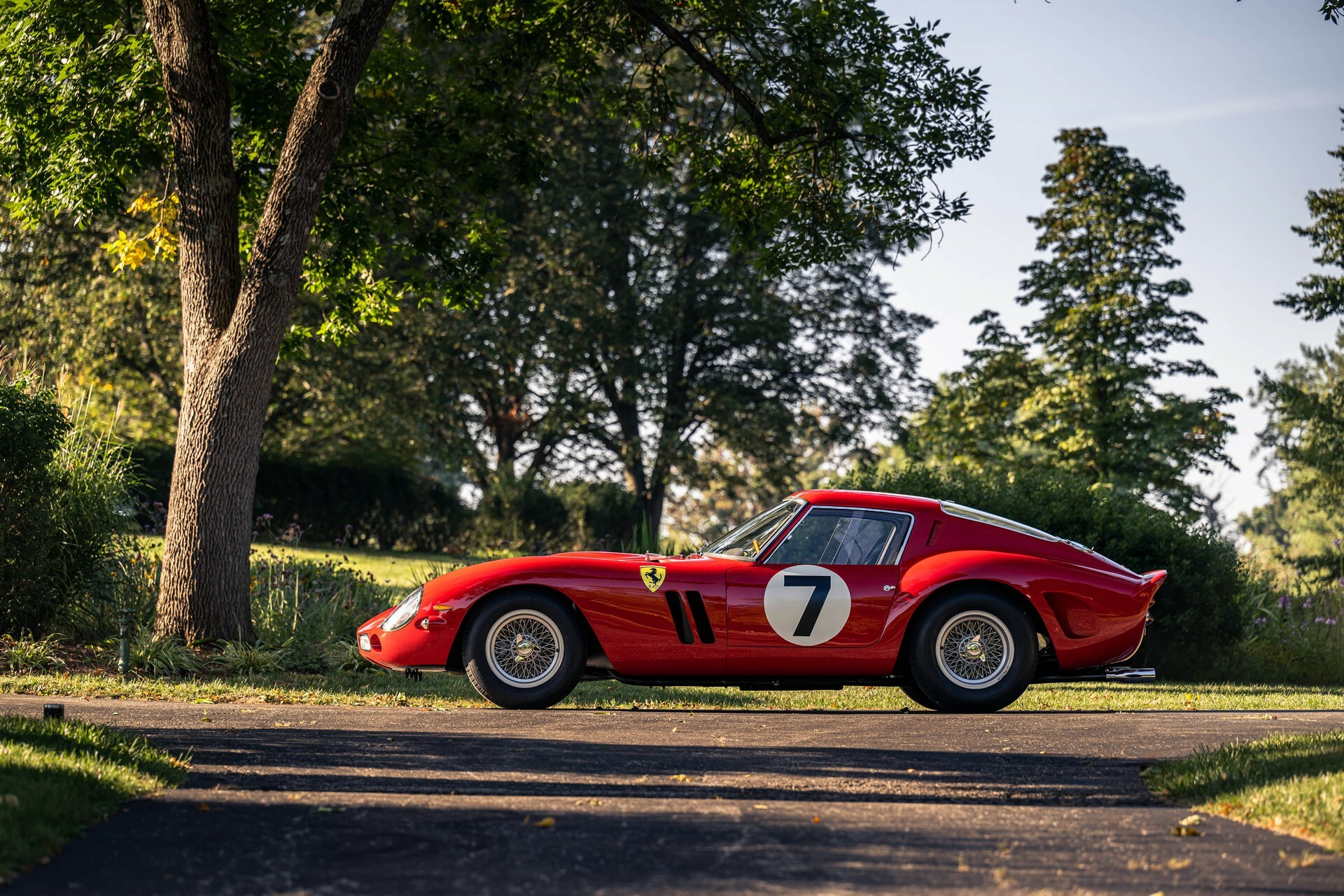 Машина Ferrari 250 GTO В Италии