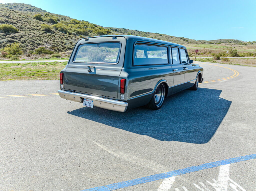 Icon's 1970 Suburban is a 1000-hp highway hauler - Hagerty Media