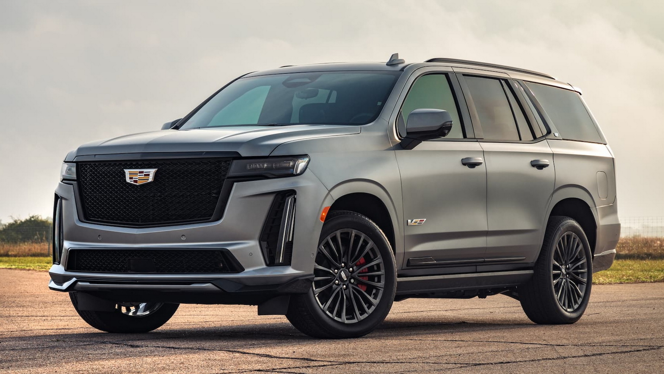 Hennessey Takes Cadillac Escalade-V Over The Top With 1,005 HP Tuning ...