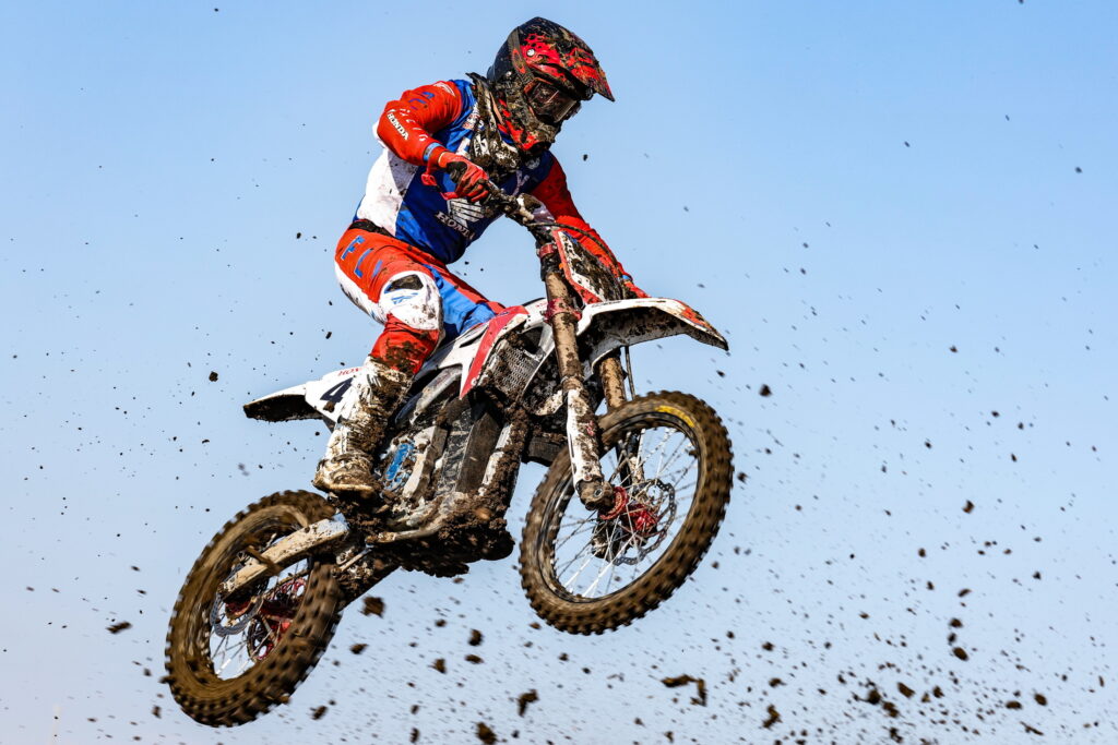  Honda’s Prototype Electric Dirt Bike Excels In Its First Official Motocross Race