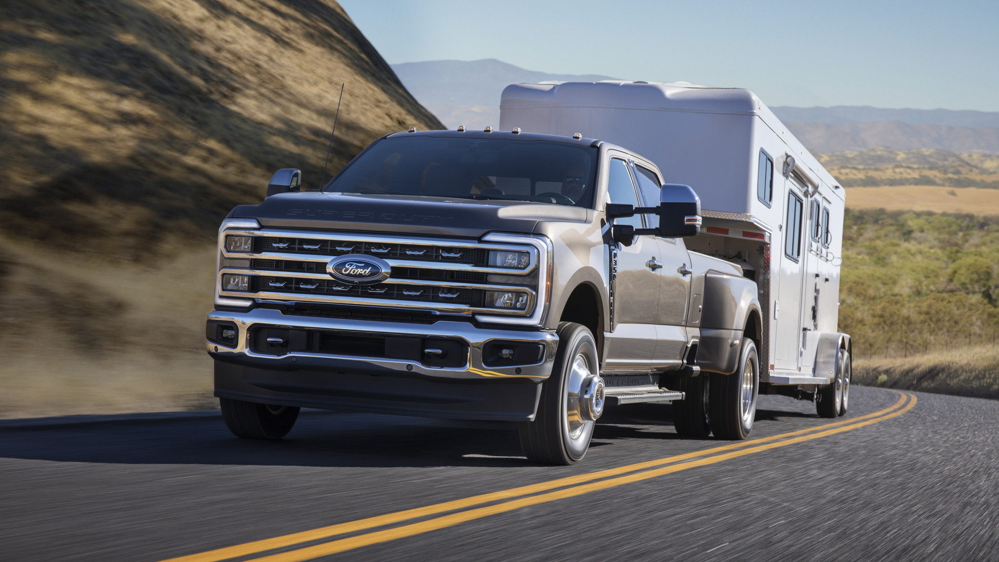 Ford Recalls 13 Super Duty Trucks Because The Wheels Might Fall Off