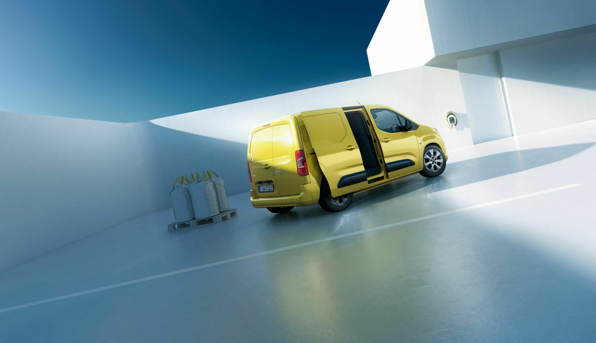 2024 Opel Combo Facelift Debuts With Electric, Petrol, And Diesel ...