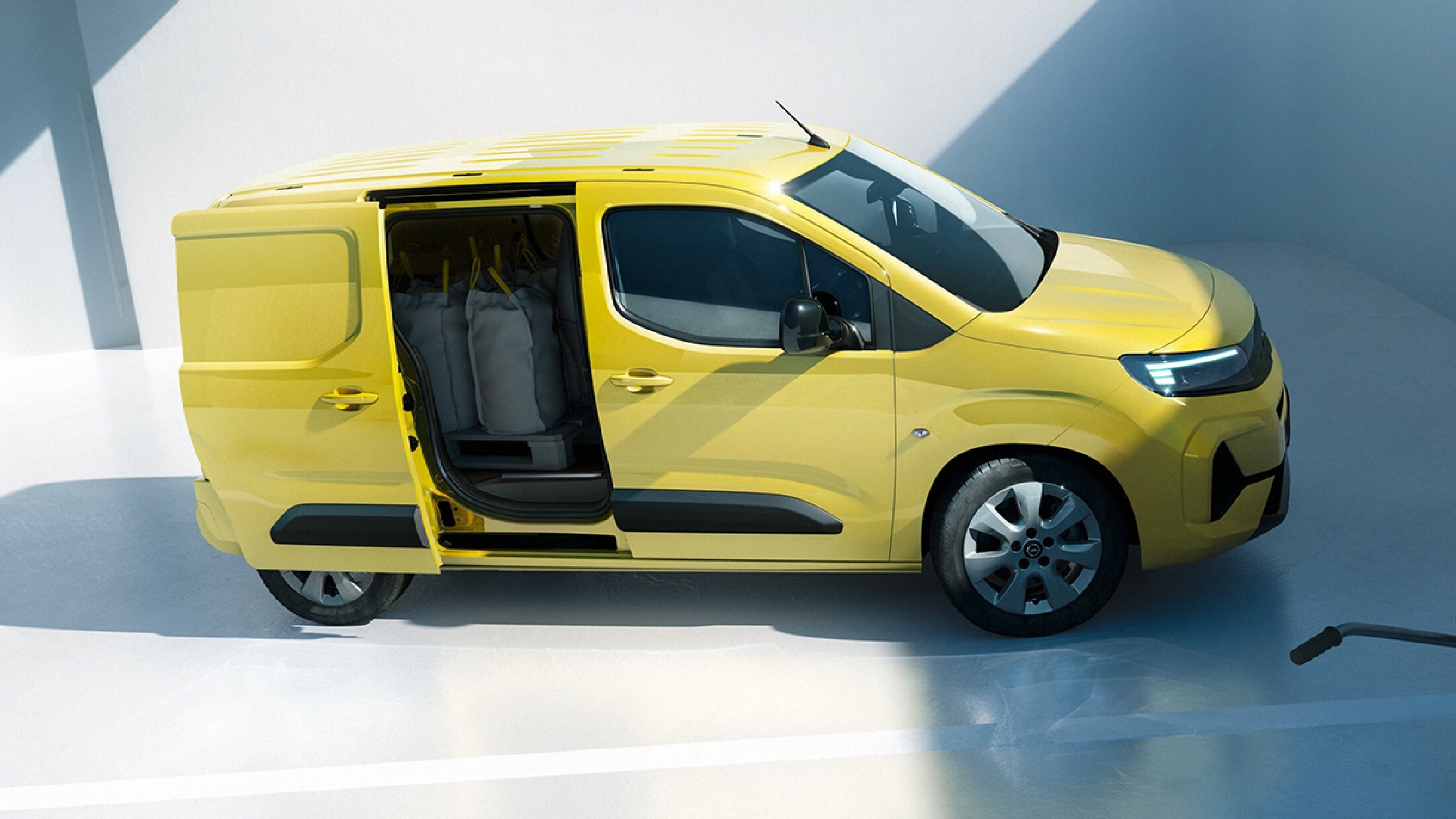 2024 Opel Combo Facelift Debuts With Electric, Petrol, And Diesel ...