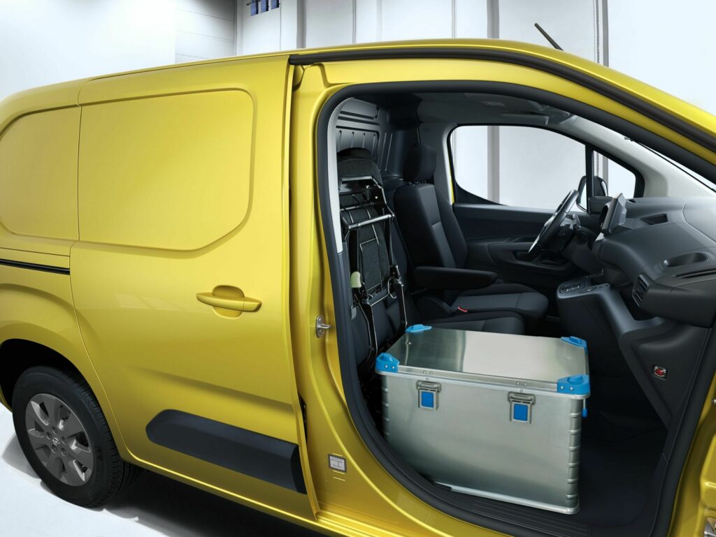 The new Opel Combo-e Cargo is available for 29,700 euros