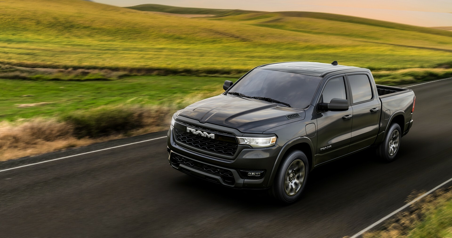 2025 Ram 1500 Ramcharger Is An Electric Truck That Actually Makes Sense