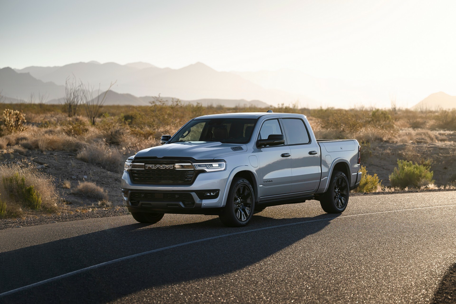 2025 Ram 1500 Ramcharger Is An Electric Truck That Actually Makes Sense