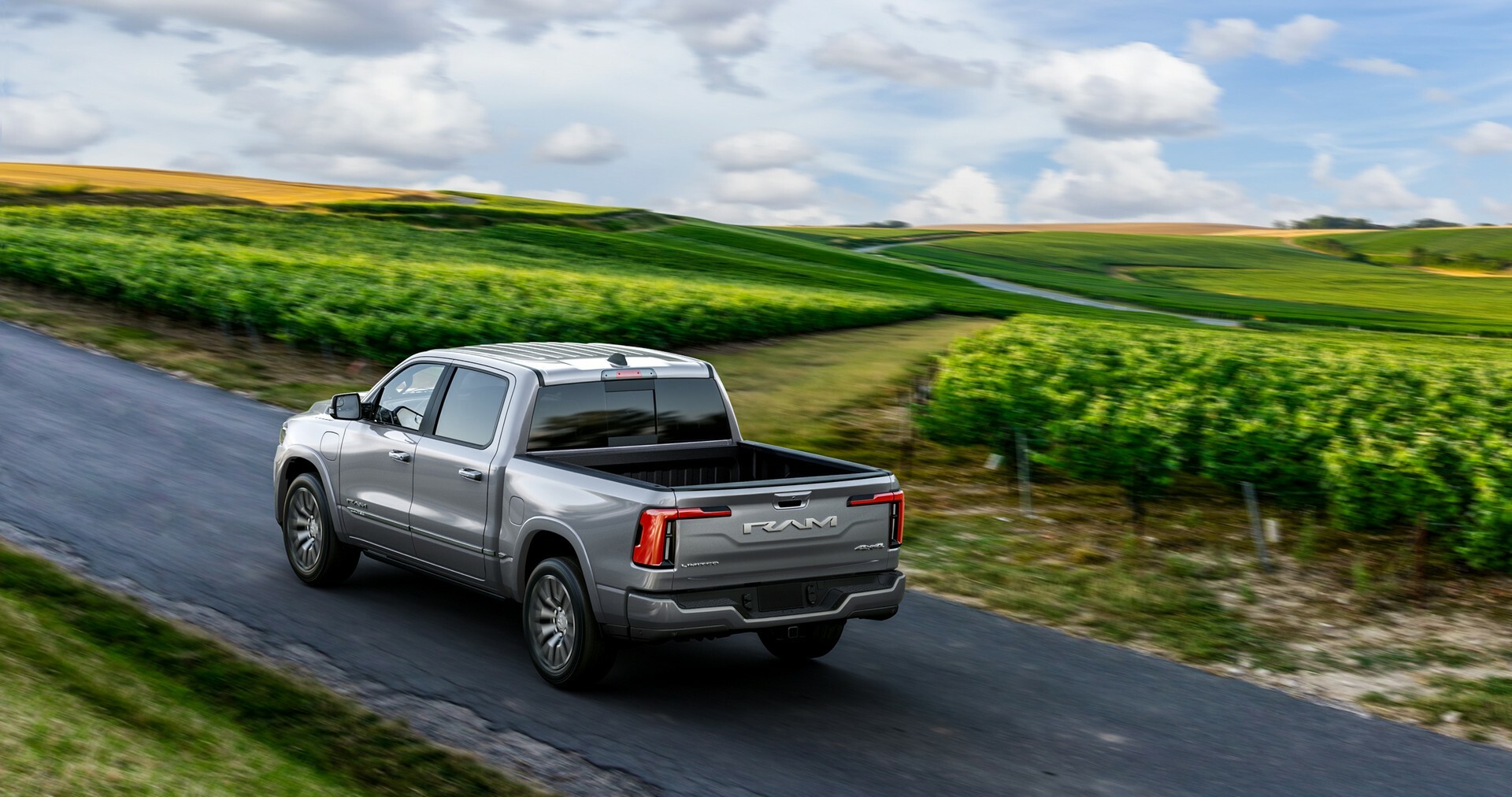 2025 Ram 1500 Ramcharger Is An Electric Truck That Actually Makes Sense