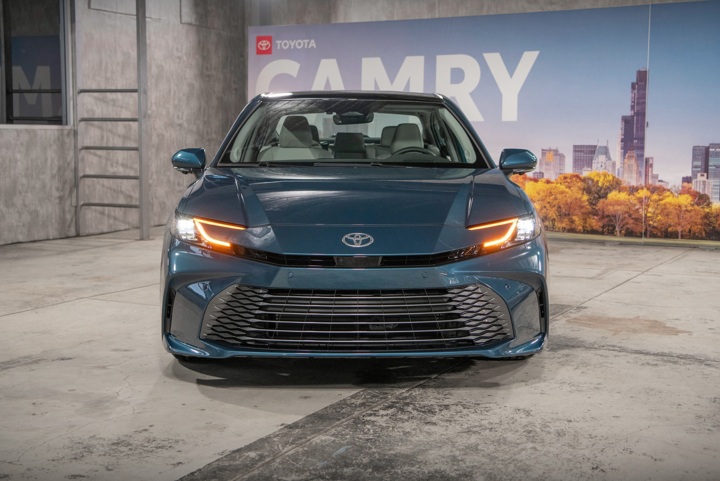 Купить Toyota Camry 2025 Года