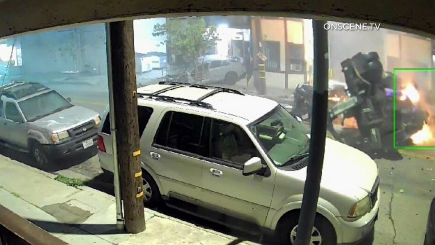 Chicago car crash today: Surveillance camera captures moments