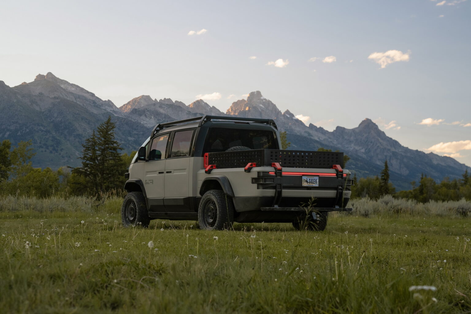 Canoo American Bulldog Is A Tough Military-Themed Electric Pickup ...