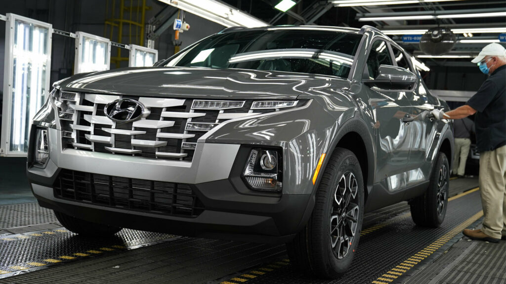     Hyundai augmente les salaires des travailleurs après l'accord record de l'UAW avec Detroit Three