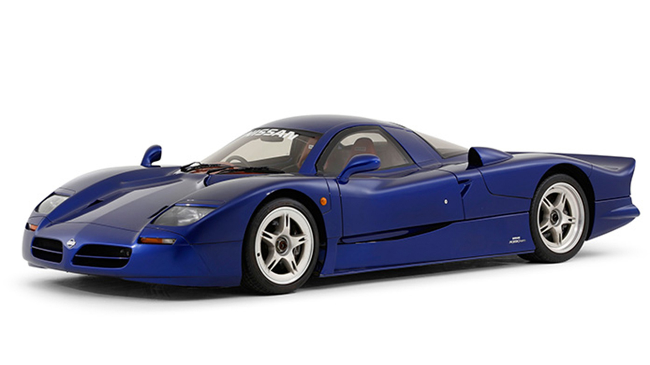 Nissan r390 gt1 Road Version