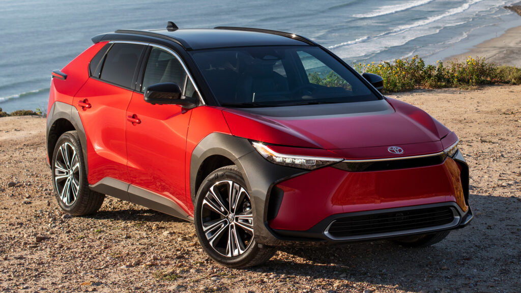    Toyota réduit ses prévisions annuelles de ventes de véhicules électriques de 39 % à seulement 123 000 unités