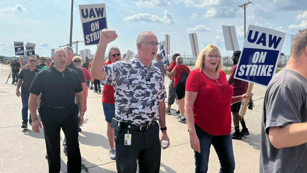     Tous les travailleurs de l'UAW Ford et GM ne sont pas satisfaits des nouveaux contrats