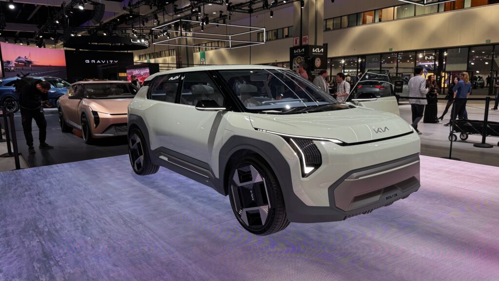 Los Angeles 2023: Lucid debuts Gravity SUV, Car News