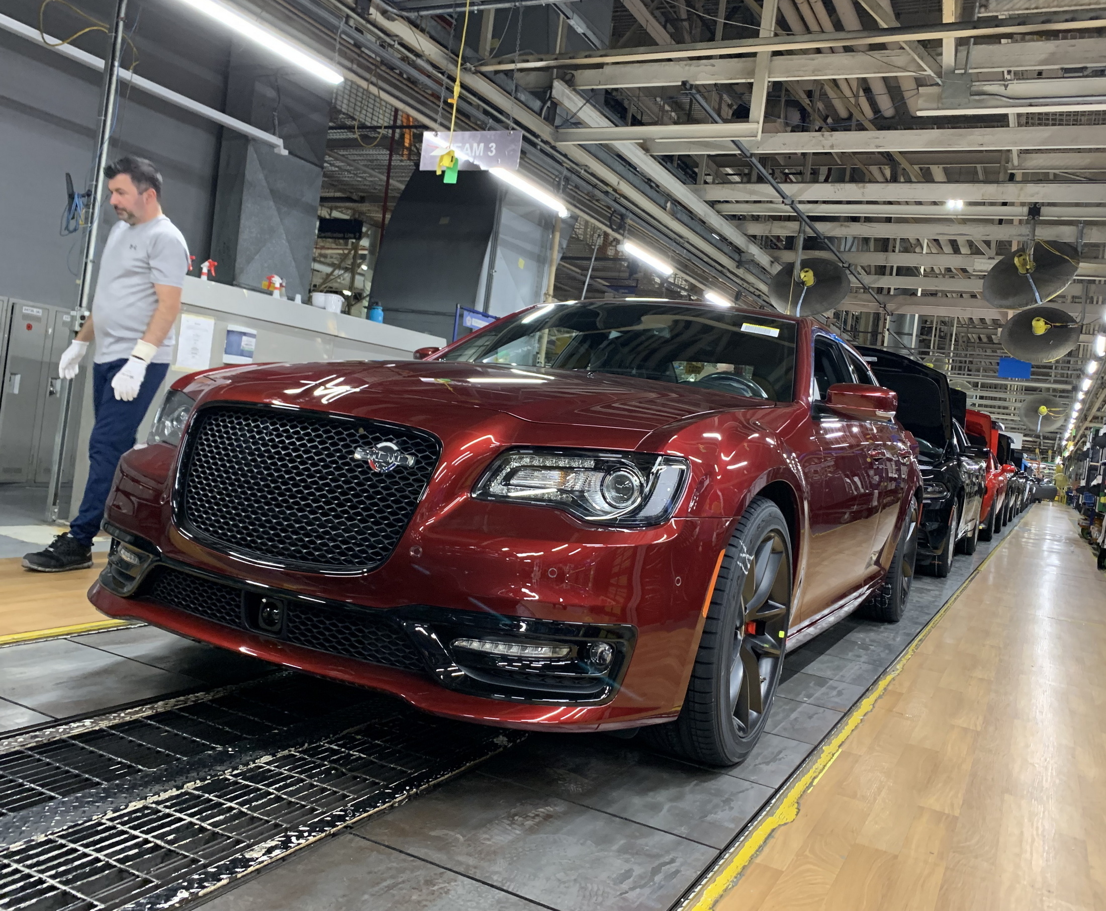 Last HemiPowered Chrysler 300C Leaves The Factory Carscoops