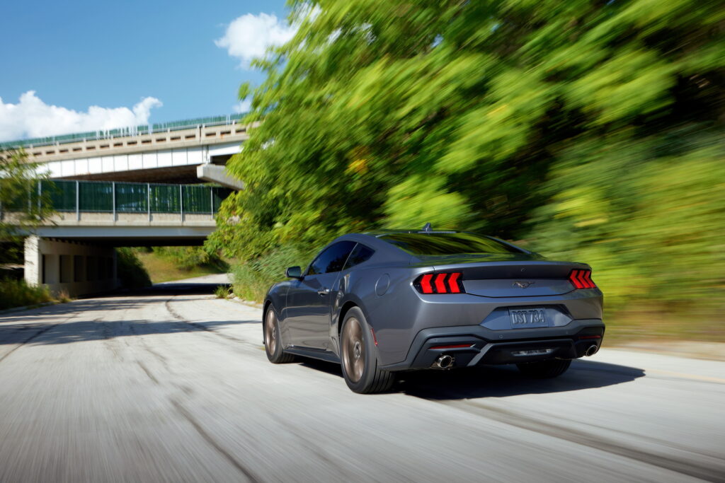     La Mustang 2024 reçoit un premier rappel, 66 propriétaires invités à arrêter de conduire
