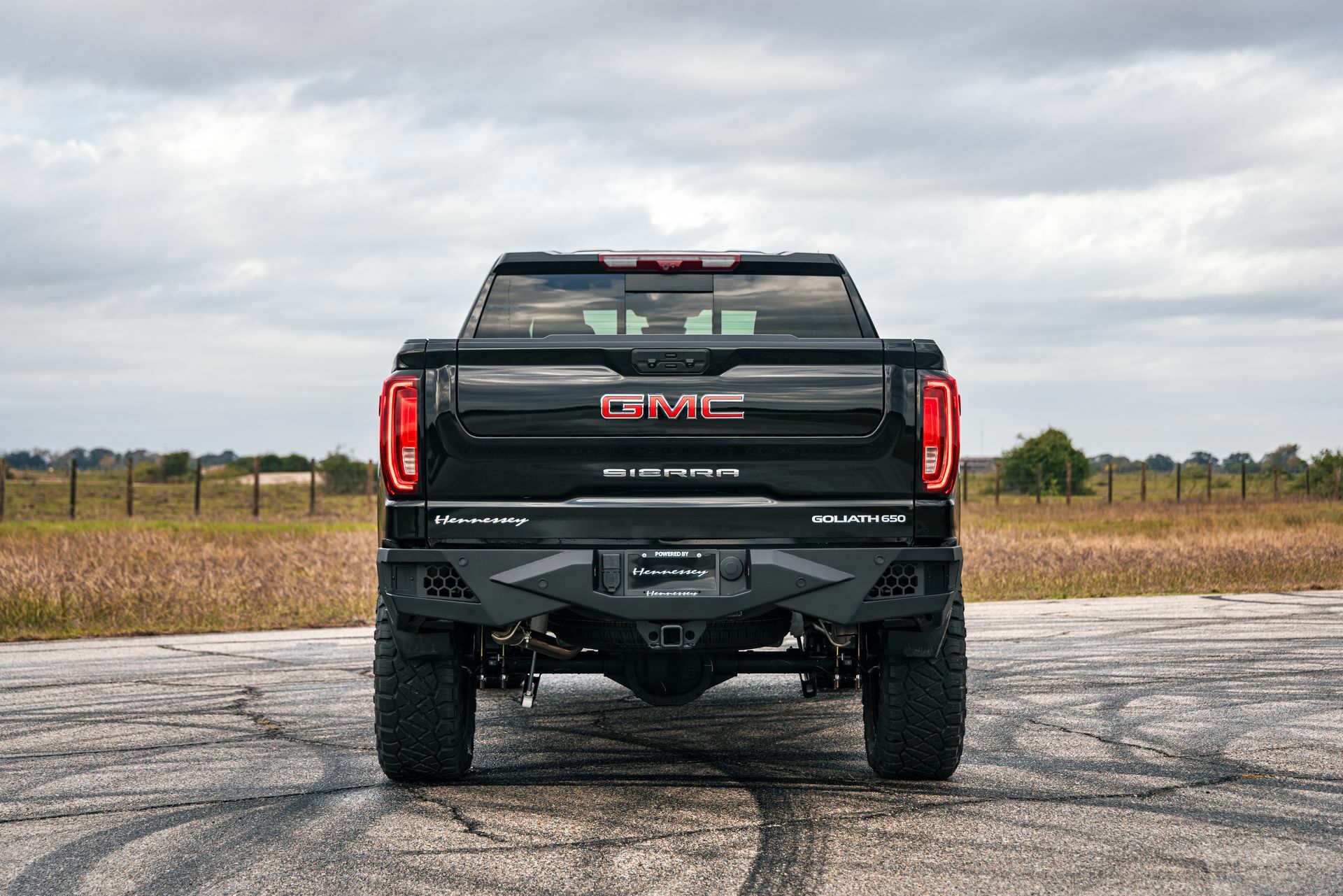 Chevy Silverado And GMC Sierra Roar With 650 HP Thanks To Hennessey ...