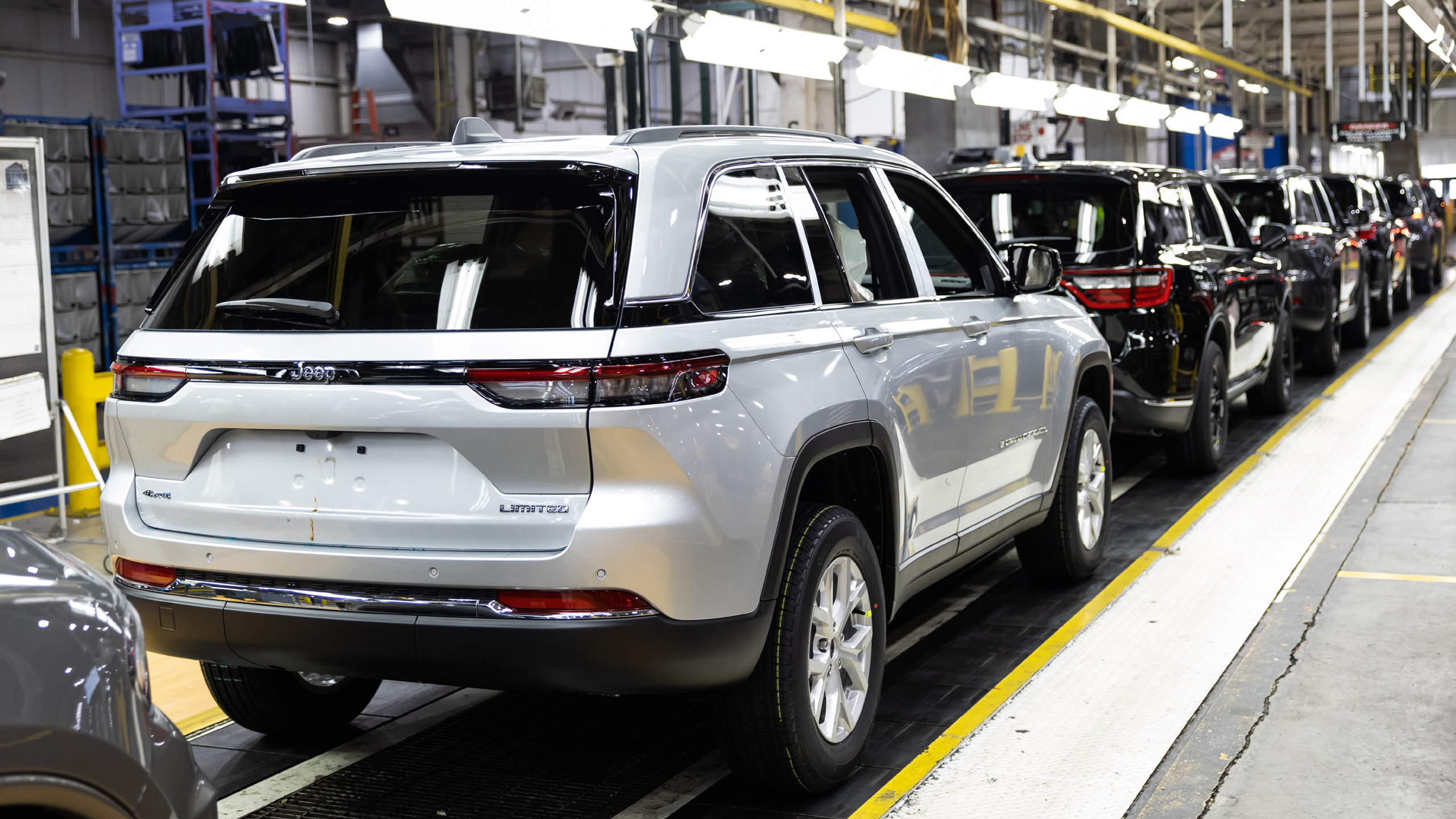 Stellantis Cuts Jeep Production In Detroit, Blames California | Carscoops