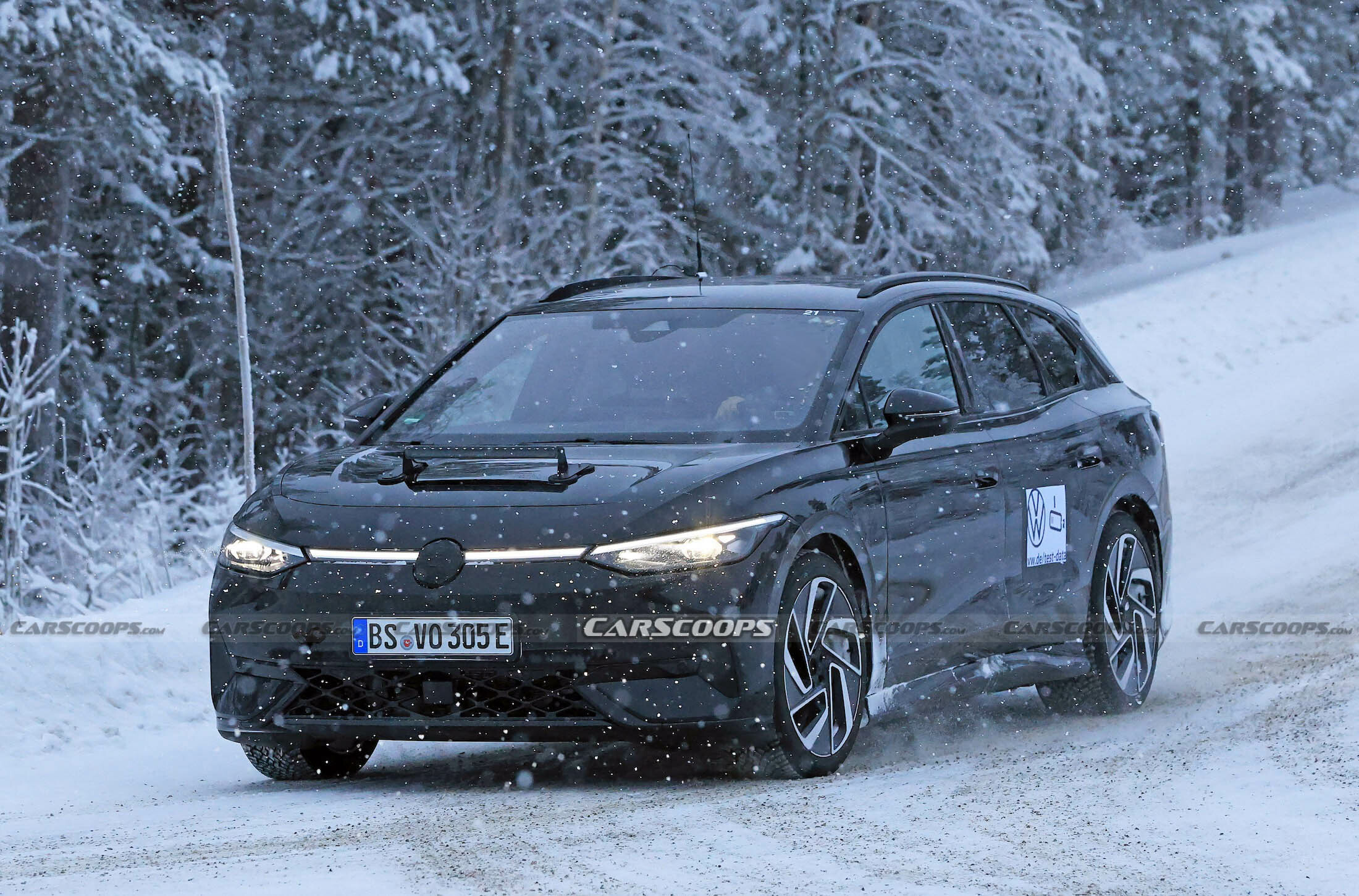 VW ID.7 Tourer Prototype’s Black Paint Doesn’t Look So Stealthy In The ...