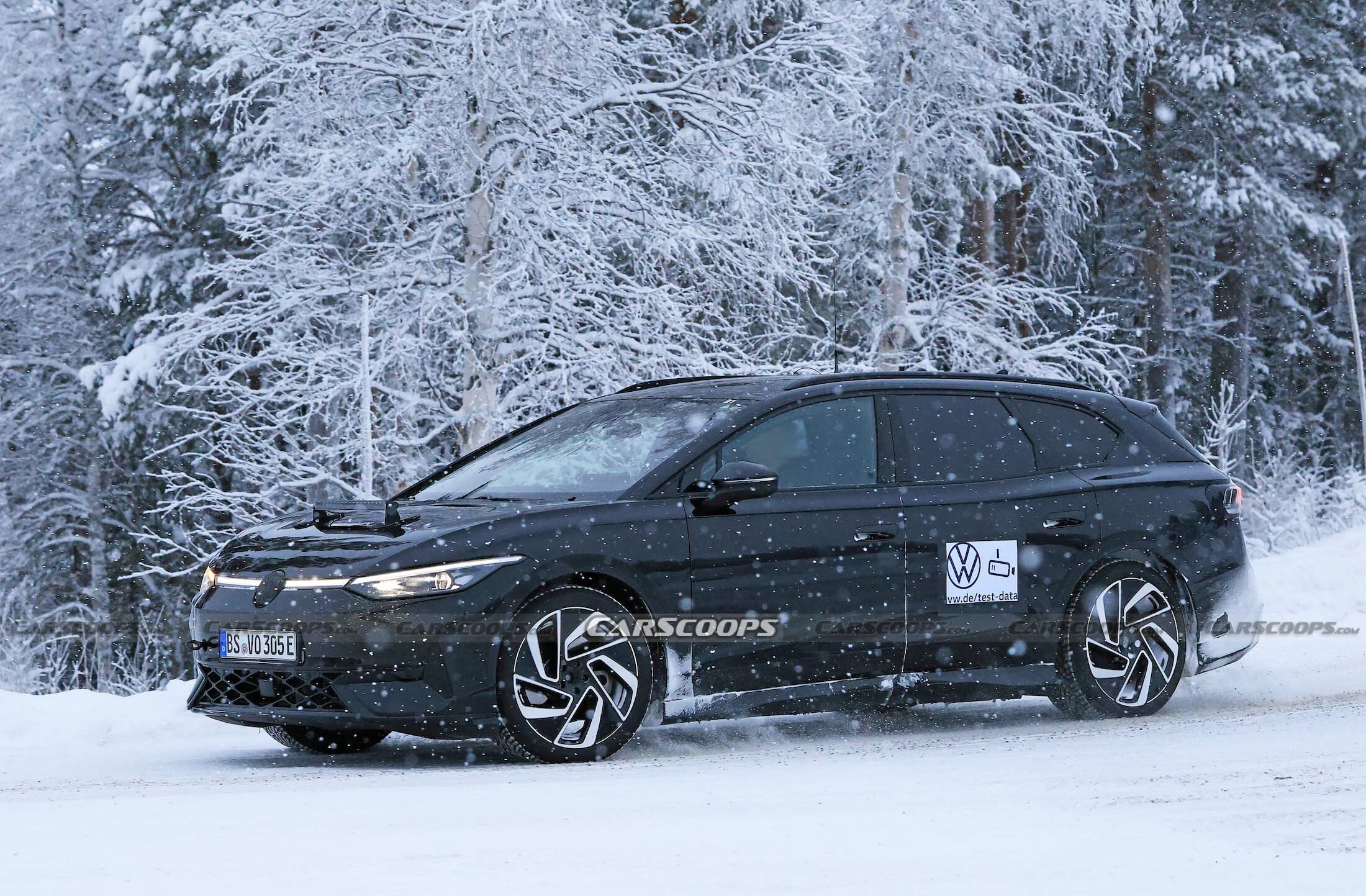 VW ID.7 Tourer Prototype’s Black Paint Doesn’t Look So Stealthy In The ...