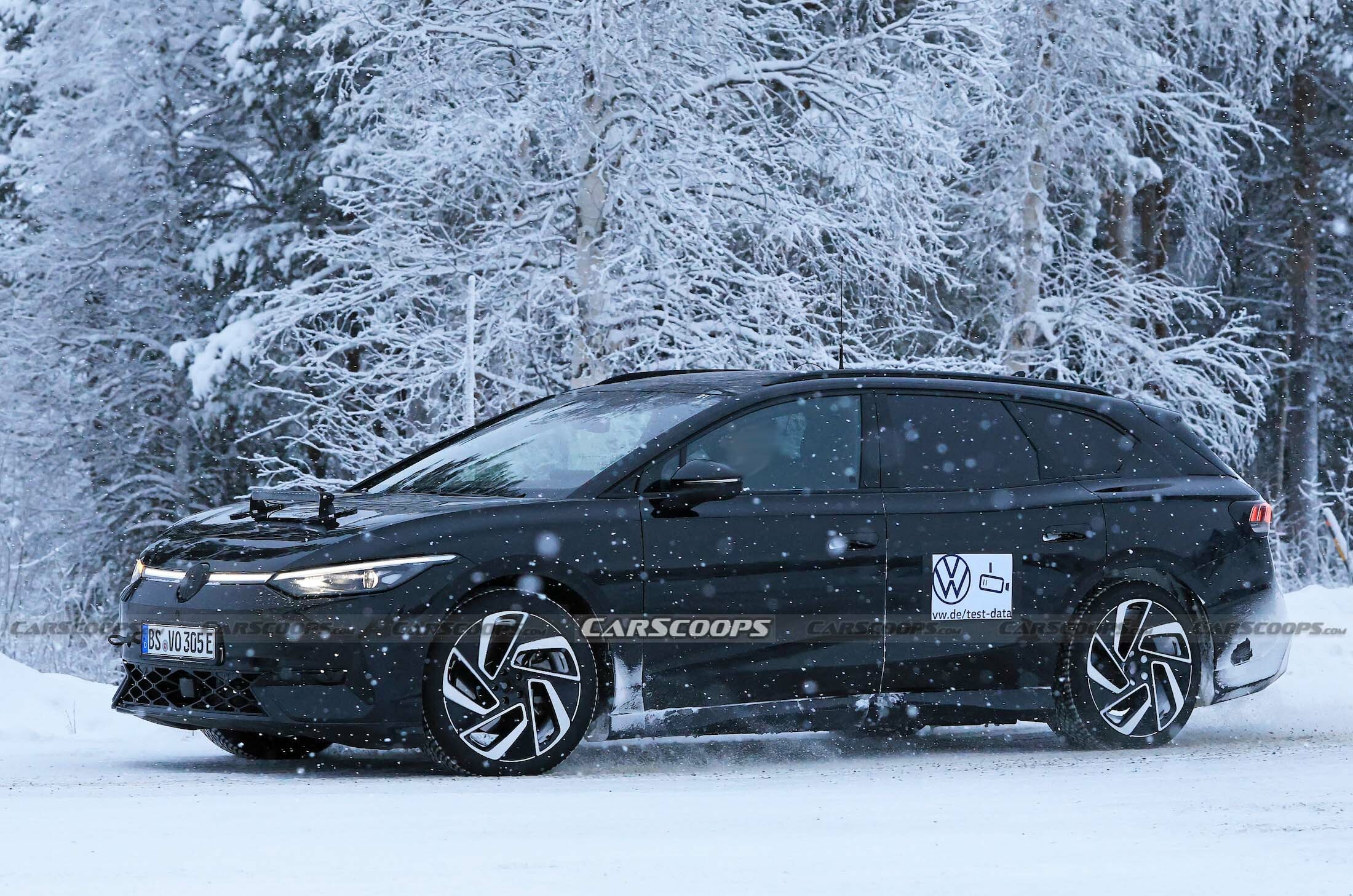 VW ID.7 Tourer Prototype’s Black Paint Doesn’t Look So Stealthy In The ...