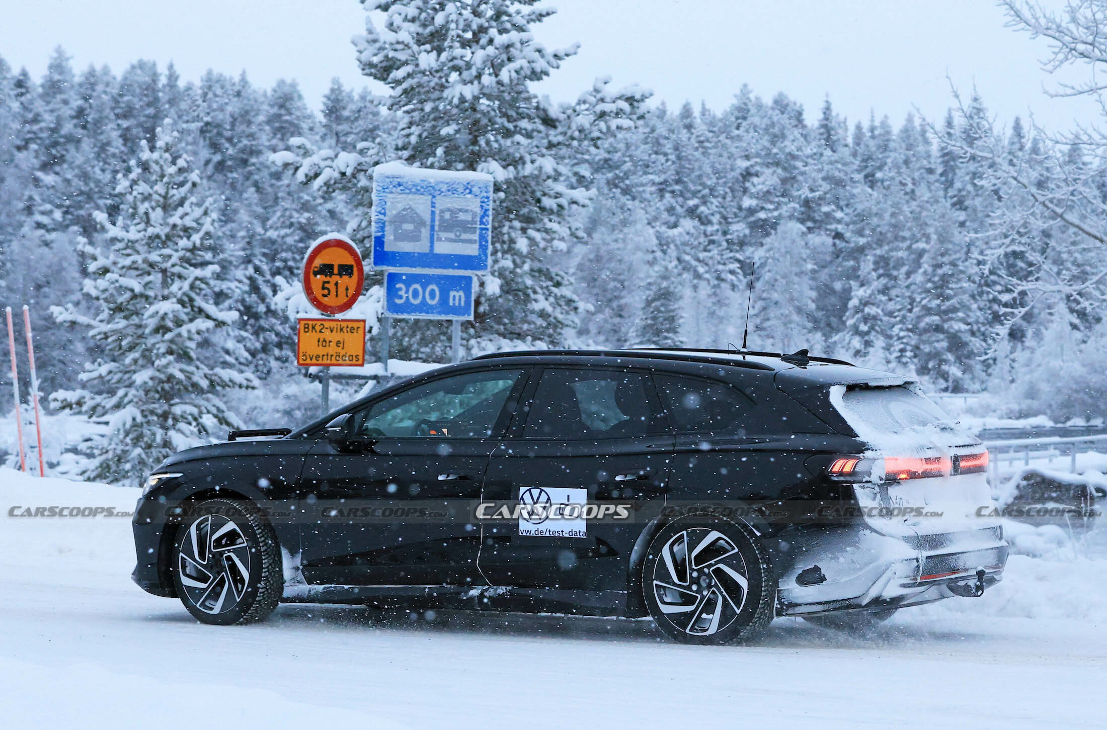 VW ID.7 Tourer Prototype’s Black Paint Doesn’t Look So Stealthy In The ...