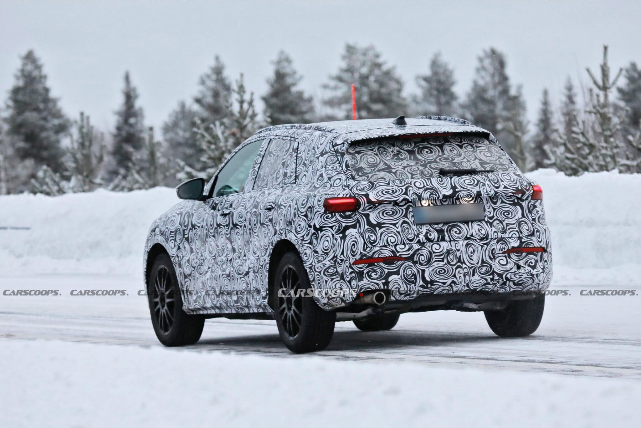 2025 Audi Q5 Shows Off New Grille Pattern In Latest Spy Shots | Carscoops