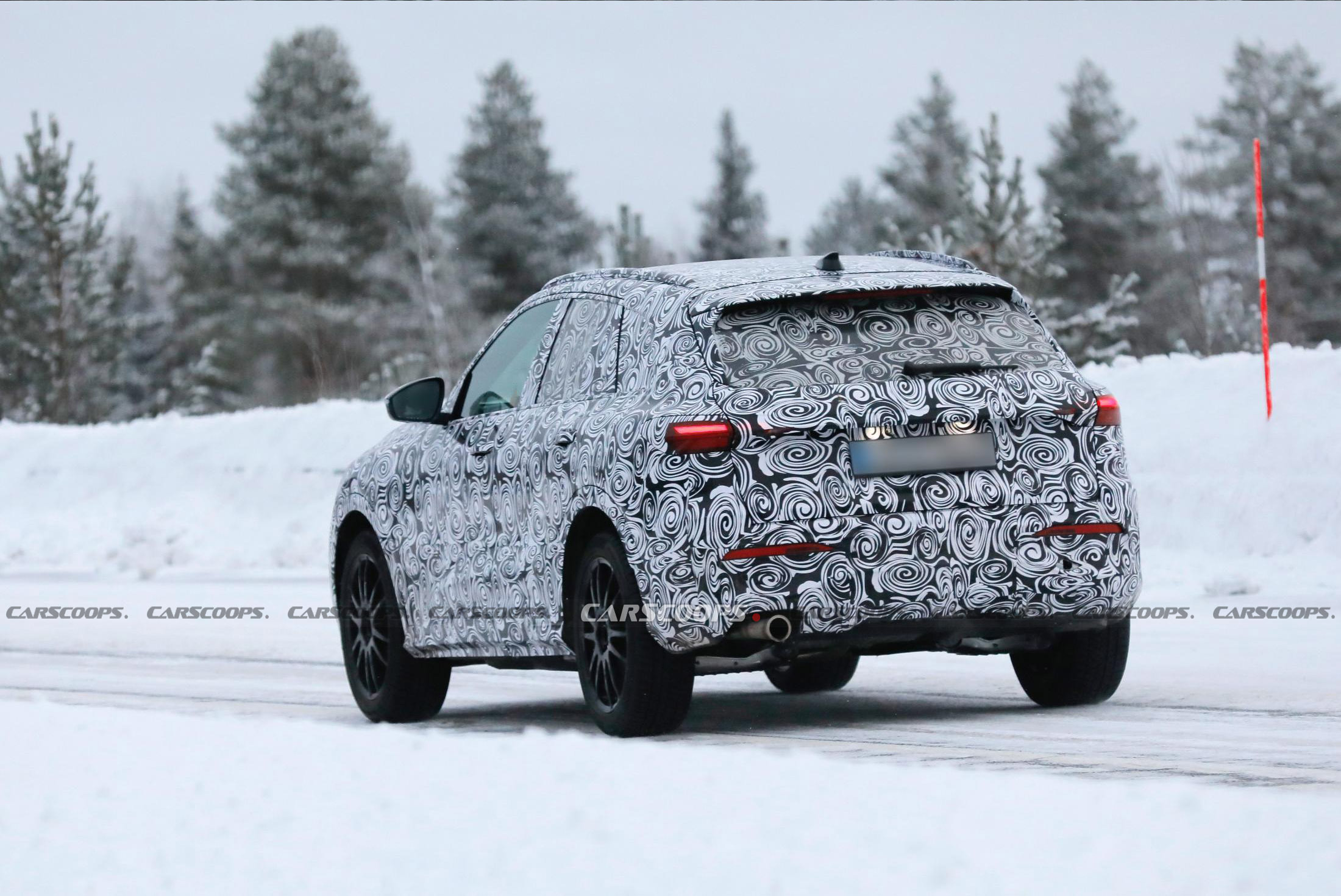 2025 Audi Q5 Shows Off New Grille Pattern In Latest Spy Shots | Carscoops