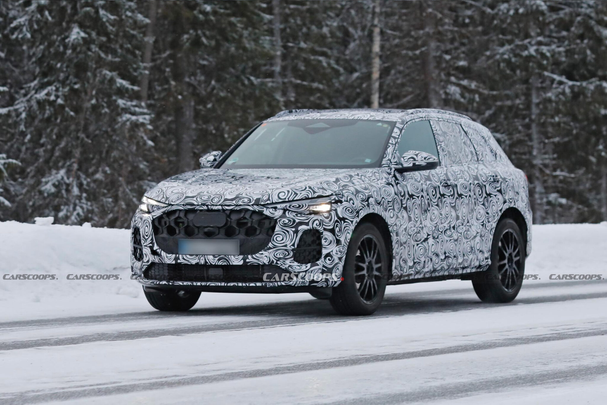 2025 Audi Q5 Shows Off New Grille Pattern In Latest Spy Shots | Carscoops