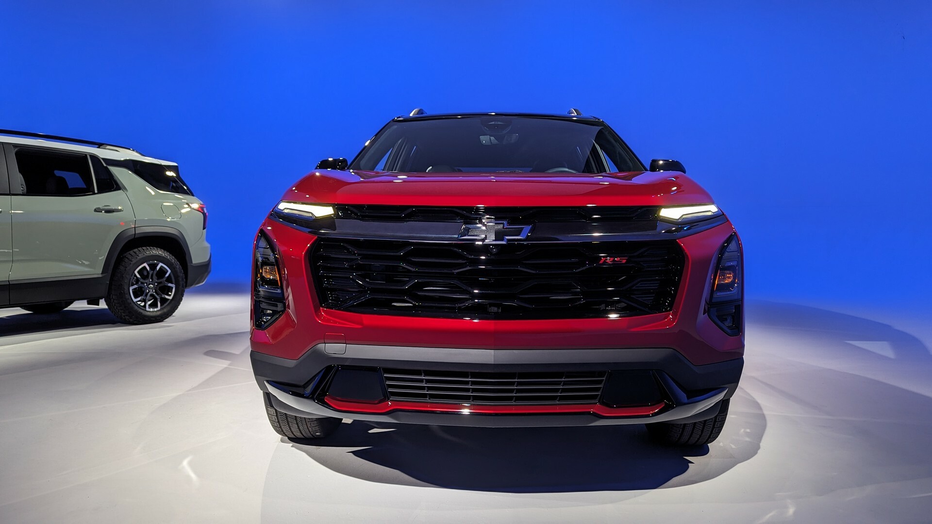 2025 Chevrolet Equinox Has Upscale Standard Equipment, Streamlined 