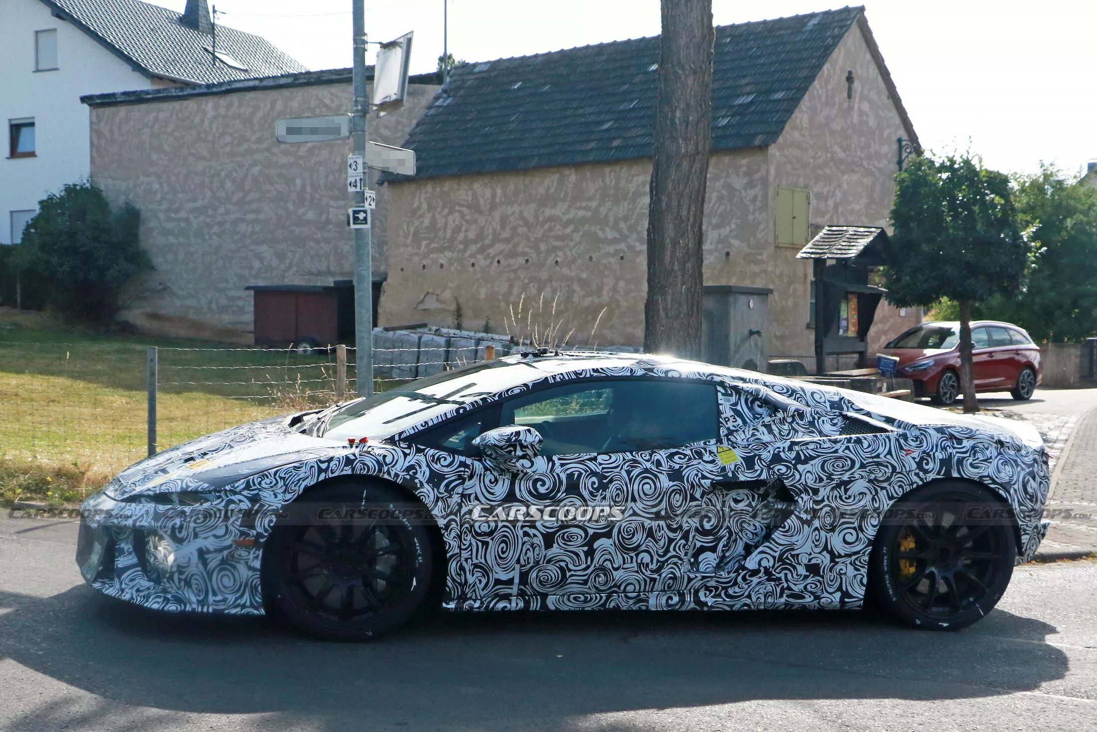 Lamborghini Confirms Plug In Hybrid Powertrain For Huracan Replacement Carscoops 4957