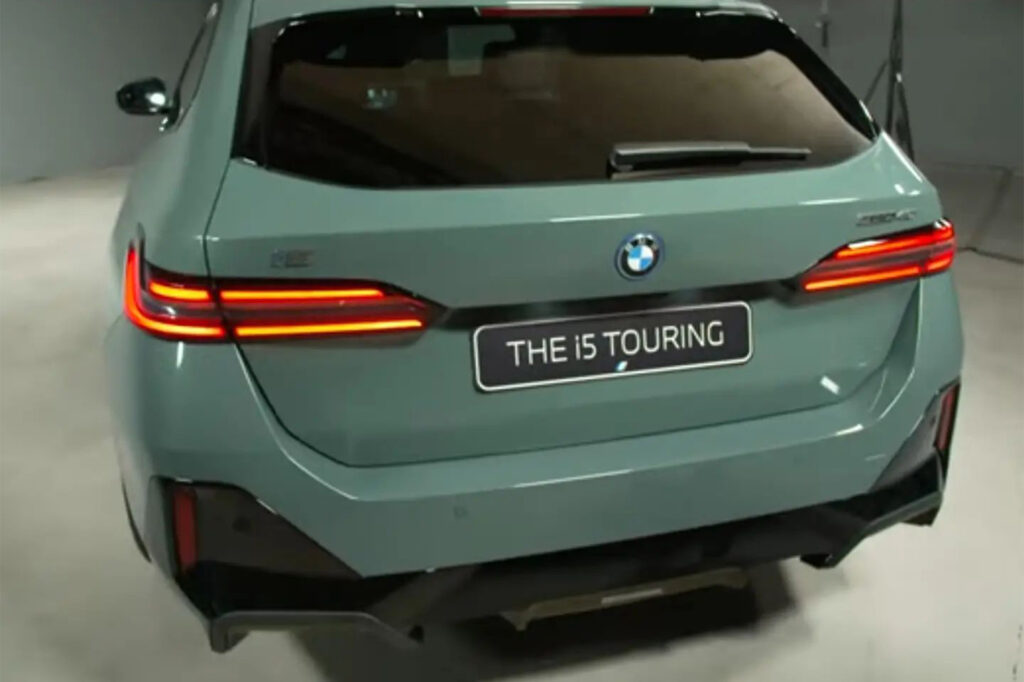     Voici la BMW i5 Touring 2025 avant de la voir
